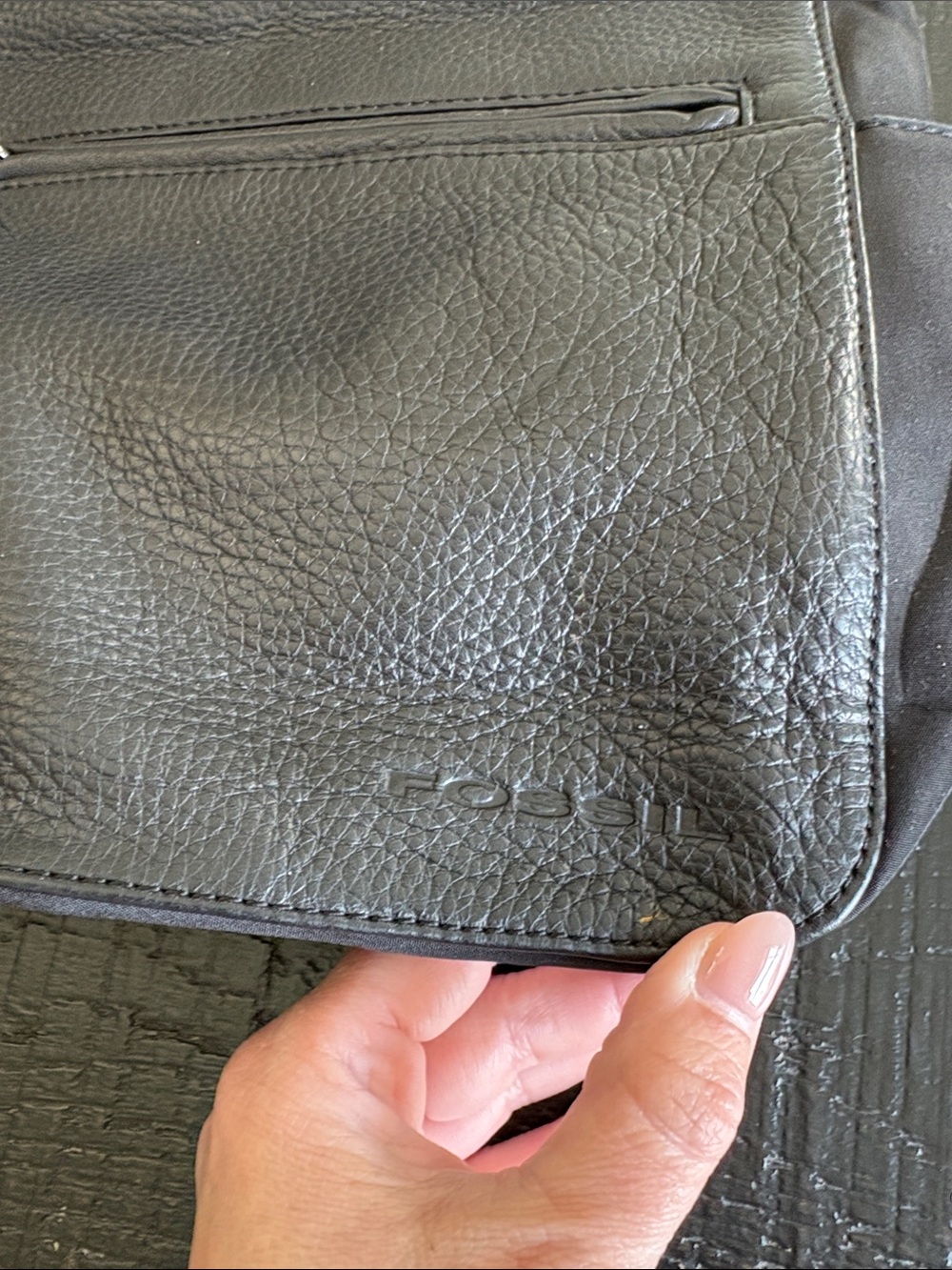 Fossil Black Leather Messenger/Crossbody Bag - Picture 4 of 8